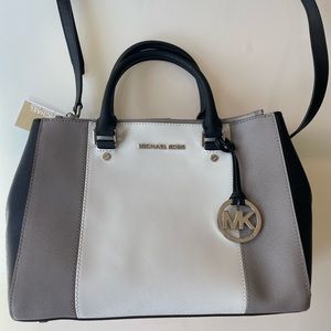 MICHAEL KORS SUTTON CENTER STRIPE Grey/White/Black SAFFIANO Medium SATCHEL
